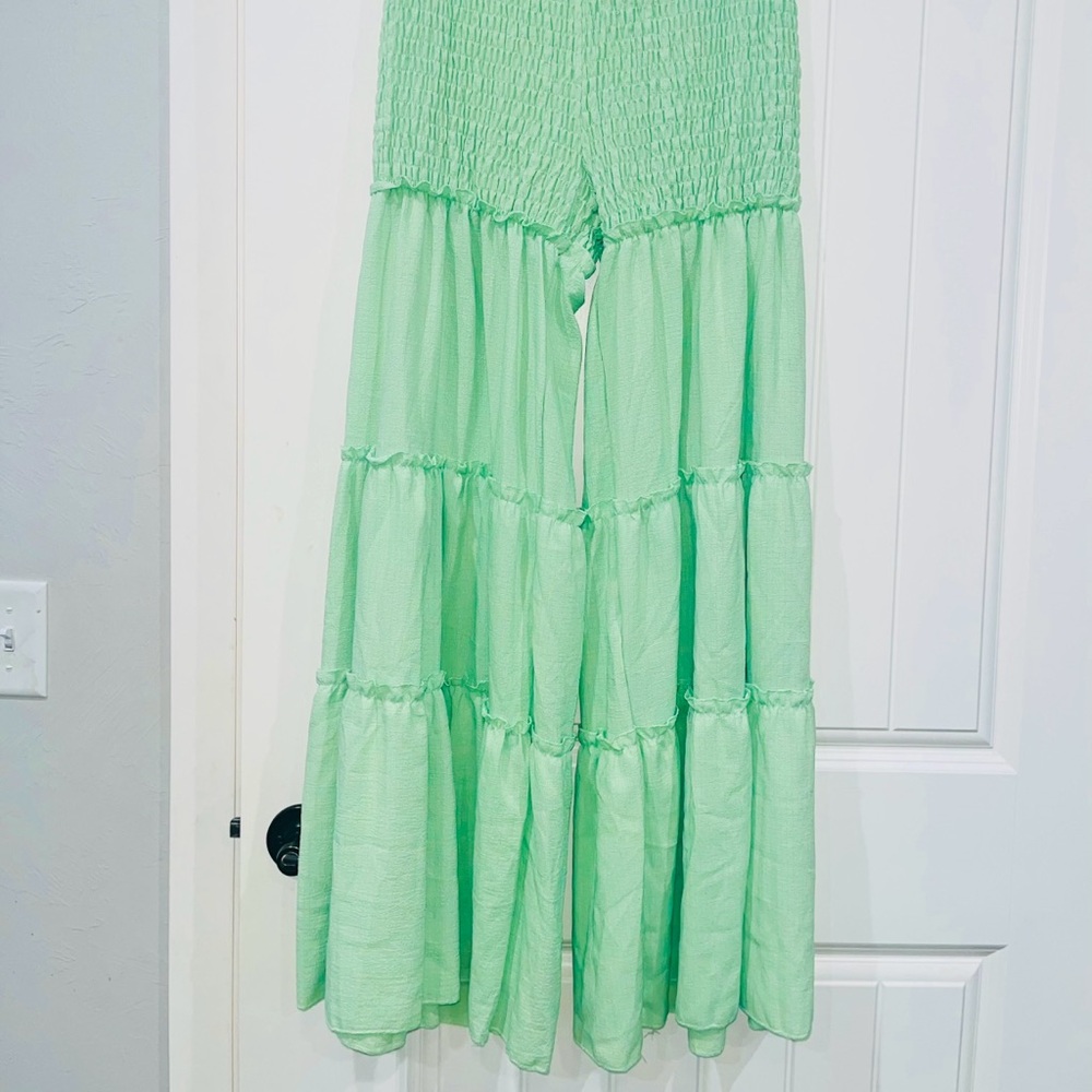Ladies size medium green pants!